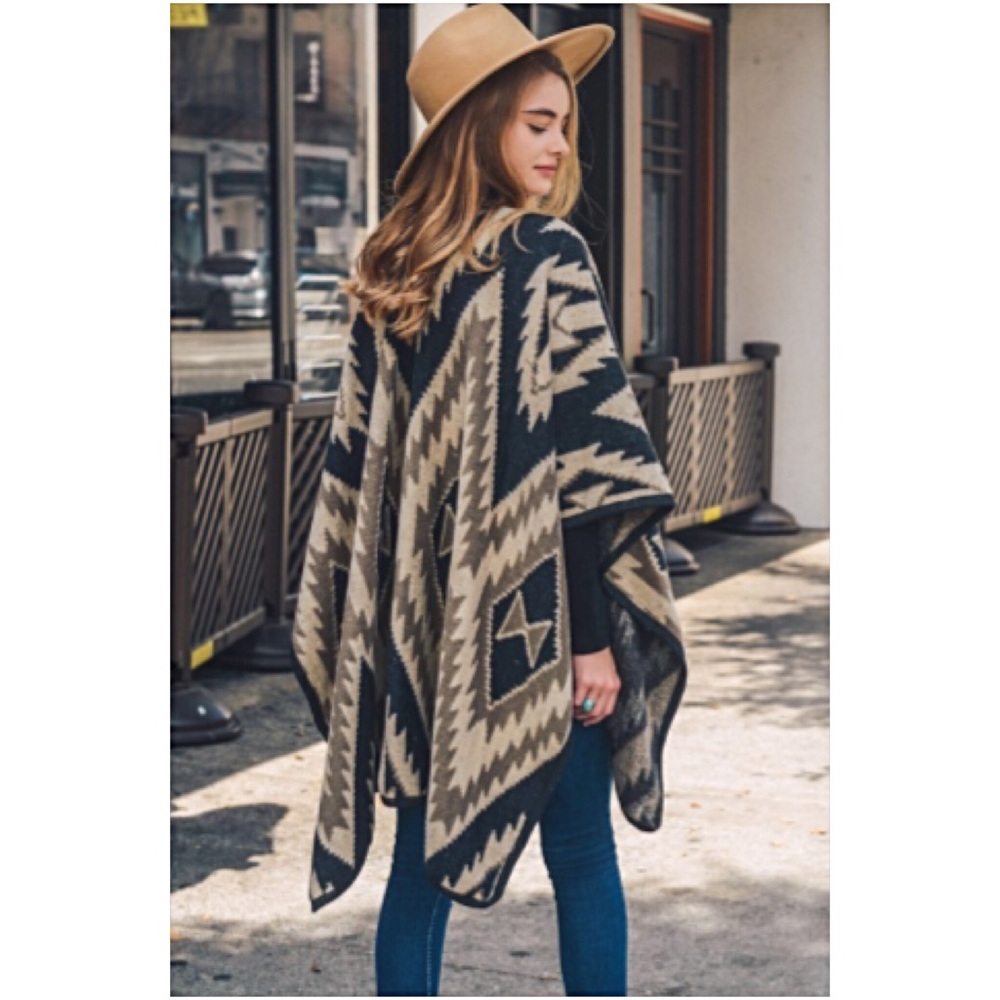 Cozy Boho Kimono Ruana Wrap Cardi Sweater - Picture 4 of 7